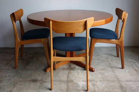 NO NAME PARISH ::: PRODUCTS ::: Dining table by Bramin